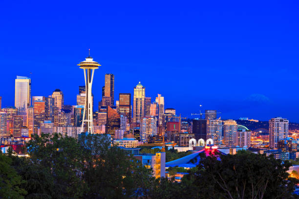 istock Skyline of Seattle by night 168266257