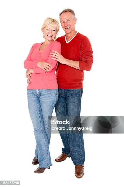 Pareja Madura Feliz Aislado En Blanco Foto de stock y más banco de imágenes de Pareja madura - Pareja madura, Recortable, 50-54 años