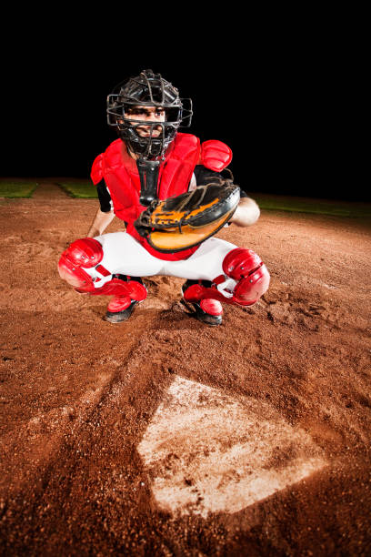 jogador de beisebol (catcher) em casa da placa - baseball diamond flash imagens e fotografias de stock