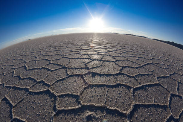 salar de uyuni bolivien - salar stock-fotos und bilder