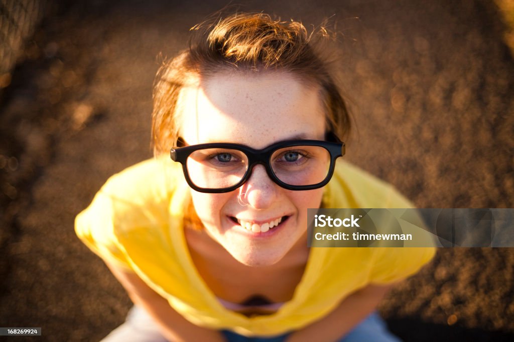 Menina com sorriso bonito Nerd - Foto de stock de Adolescente royalty-free