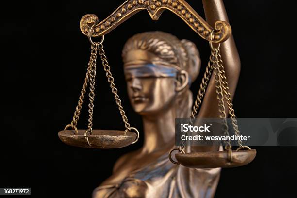 Themis Stockfoto und mehr Bilder von Justitia - Justitia, Gerechtigkeit, Statue