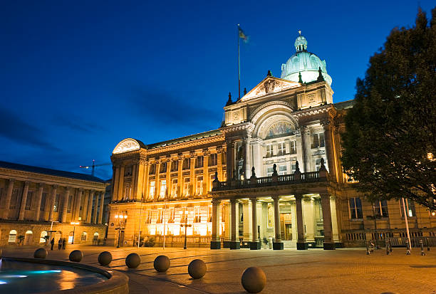 Council House in Victoria Square Birmingham at Dusk The Council House in Victoria Square Birmingham at Dusk. This building houses many of the offices of Birmingham City Council. Birmingham Museum and Art Gallery is party housed within the same building. The columns of the Town Hall can be seen at the left side of the image. birmingham england photos stock pictures, royalty-free photos & images