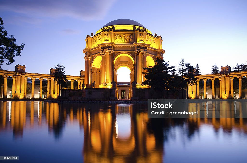 Palácio de Belas Artes na noite em San Francisco, CA - Royalty-free Ao Ar Livre Foto de stock