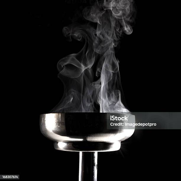 Photo libre de droit de Fumeur Flambeau banque d'images et plus d'images libres de droit de Fumée - Structure physique - Fumée - Structure physique, Chaleur, Fond noir