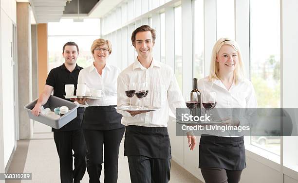 Foto de Equipe De Garçons e mais fotos de stock de Fornecedor de Comida - Fornecedor de Comida, Hotel, Garçom