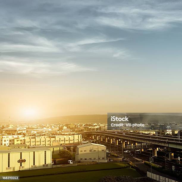 Tramonto Paesaggio Urbano - Fotografie stock e altre immagini di Ambientazione esterna - Ambientazione esterna, Ambientazione tranquilla, Appartamento