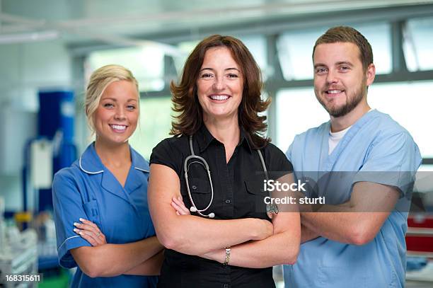 영국 국민의료보험 의료 팀 간호사에 대한 스톡 사진 및 기타 이미지 - 간호사, 새로운, 20-29세