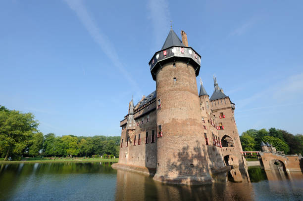 istock Front view of castle De Haar in the Netherlands 168315974