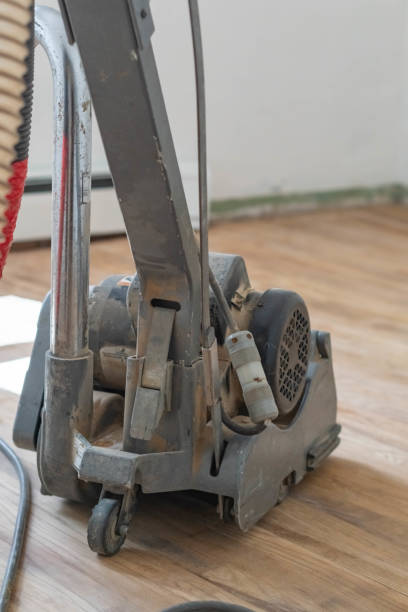 istock Floor sanding machines, dust vacume and houses 1683195582