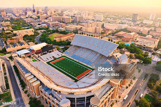 텍사스 대학교 풋볼 경기장공중 뷰 스타디움에 대한 스톡 사진 및 기타 이미지 - 스타디움, 미식 축구, 대학교