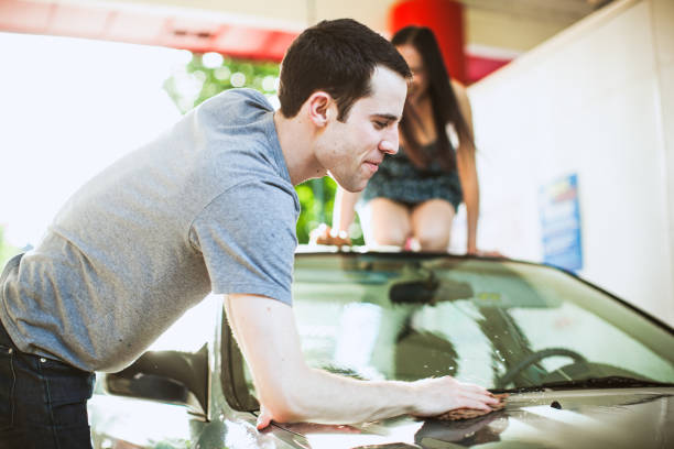 istock Car Wash Couple 168325094