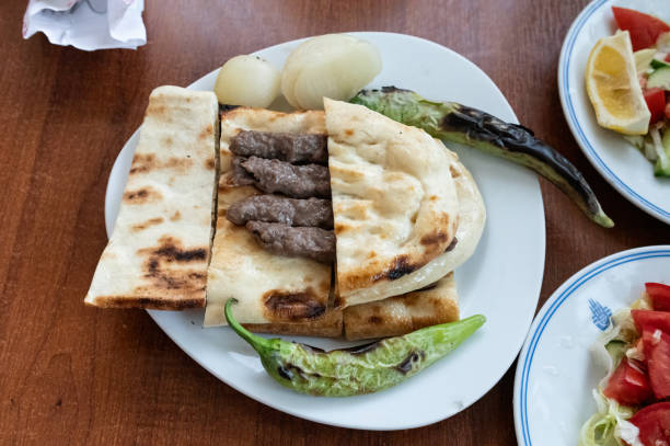 istock Shish meatballs and salad on a plate 1683255182