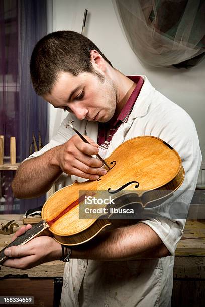 바이올린 제조인 세로는 바이올린에 대한 스톡 사진 및 기타 이미지 - 바이올린, 공예, 악기 제조자
