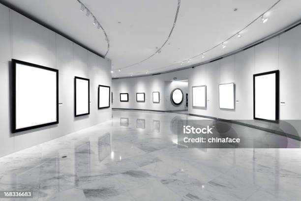 Exposição Frames - Fotografias de stock e mais imagens de Museu de arte - Museu de arte, Museu, Muro Circundante