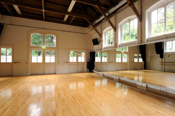 leere dance studio - tanzstudio stock-fotos und bilder