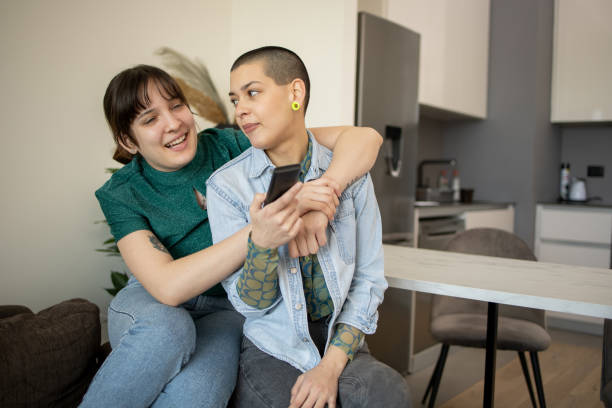 istock Friends are watching TV 1683582813