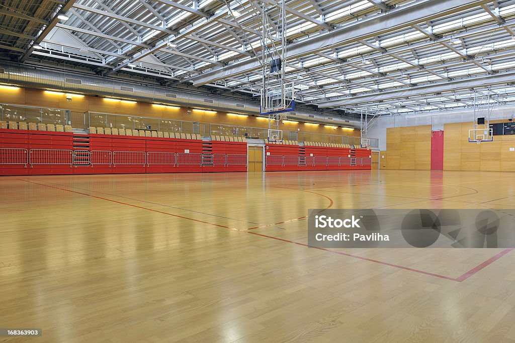 Vide salle de sport - Photo de Architecture libre de droits