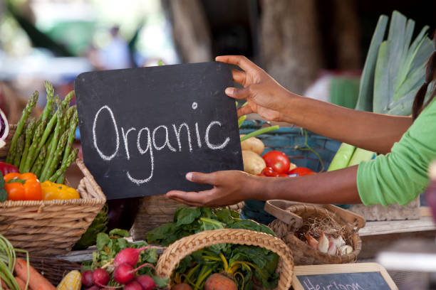 istock Farmers Market 168383803