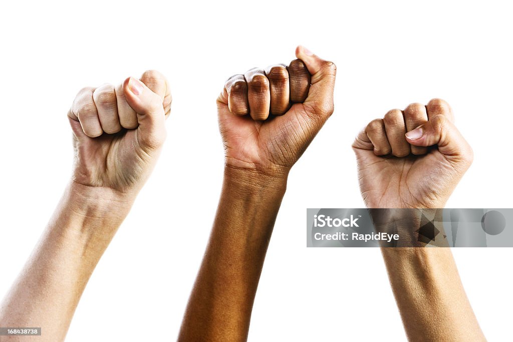 Trois femmes triumphantly poings Tenir fermement soutenir les droits de la femme - Photo de Poing libre de droits