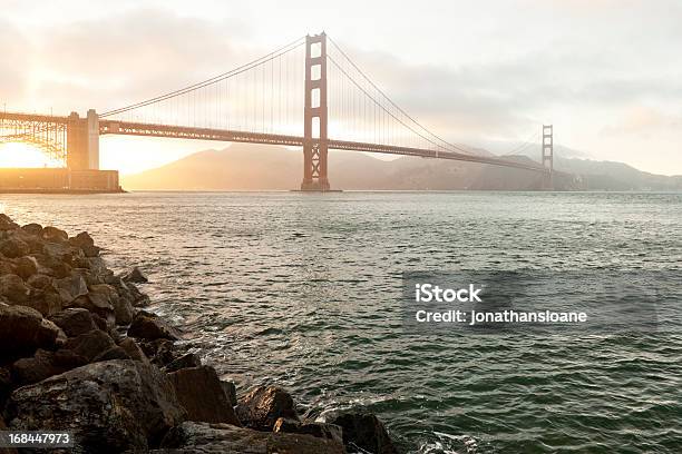 Ponte Golden Gate Em San Francisco - Fotografias de stock e mais imagens de Ao Ar Livre - Ao Ar Livre, Arquitetura, Aço