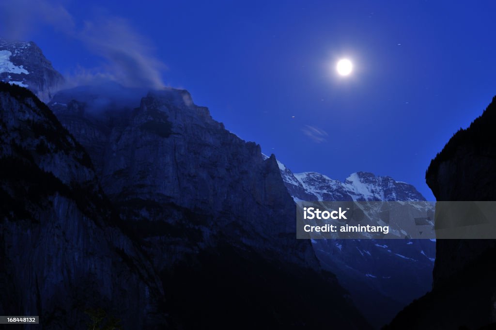 Montanhas à noite - Royalty-free Alpes Europeus Foto de stock