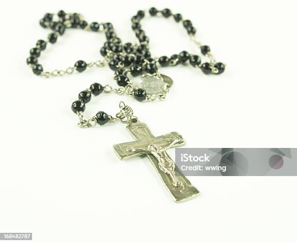 Foto de Antigo Com Silver Crucifixo De Terço e mais fotos de stock de Contas de Terço - Contas de Terço, Prata, Prateado