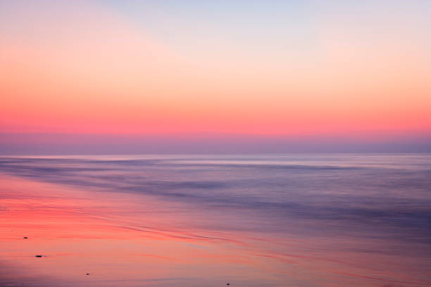 istock Early dawn over ocean waves before sunrise 168482962