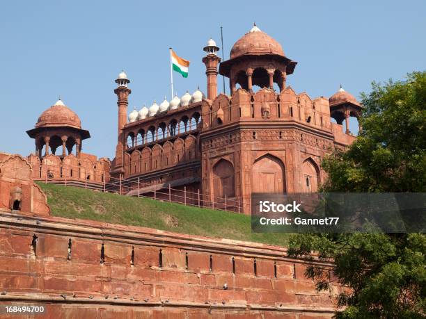 Foto de Bandeira Da Índia Voando Sobre O Forte Vermelho Em Delhi e mais fotos de stock de Bandeira Indiana