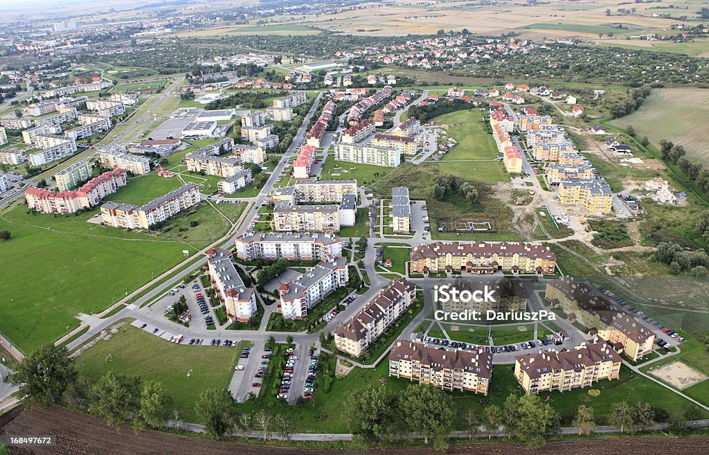 Vista aérea de la zona suburbana de carcasa de desarrollo - Foto de stock de Aire libre libre de derechos