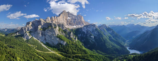 monte civetta panorama (dolomiti, italia - monte civetta immagine foto e immagini stock