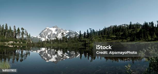 パノラマに広がる山の画像 Shuksan - ノースカスケード国立公園のストックフォトや画像を多数ご用意 - ノースカスケード国立公園, ベーカー山, 全景