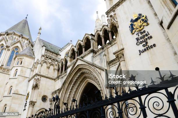 Royal Courts Of Justice W Londynie Anglia - zdjęcia stockowe i więcej obrazów Budynek sądu - Budynek sądu, Royal Courts of Justice, Zjednoczone Królestwo