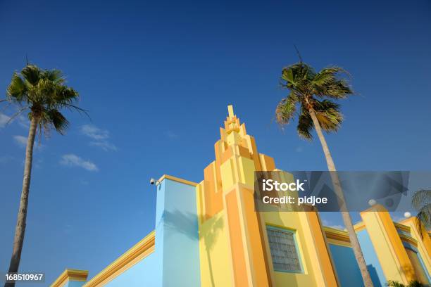 Tła Malowane Dom W Stylu Art Deco W Miami Floryda - zdjęcia stockowe i więcej obrazów Art deco - Art deco, Dzielnica Art Deco - Miami, Budynek z zewnątrz