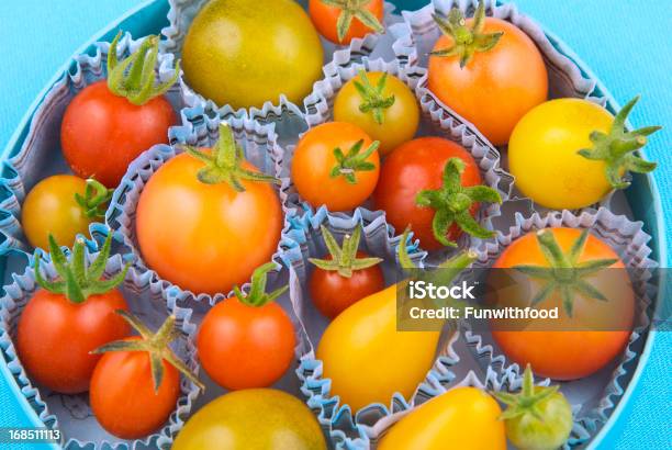 Heirloom Tomaten Stockfoto und mehr Bilder von Grüne Tomate - Grüne Tomate, Schachtel, Draufsicht