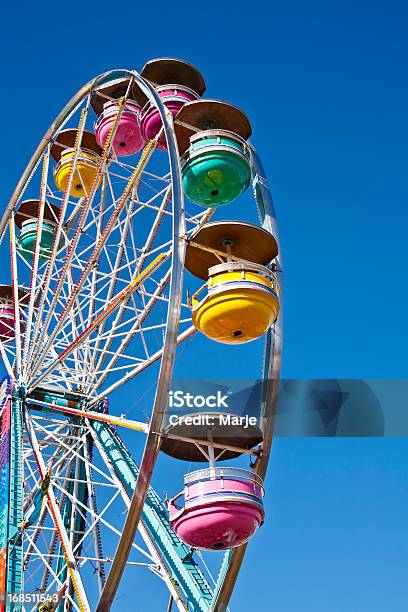 Ferris Riesenrad Stockfoto und mehr Bilder von Fahrgeschäft - Fahrgeschäft, Farbbild, Fotografie