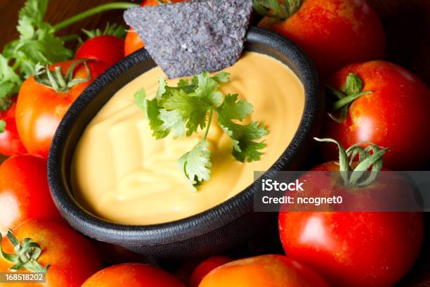 Photo libre de droit de Queso Dip banque d'images et plus d'images libres de droit de Chile con queso - Chile con queso, Aliment, Alimentation lourde