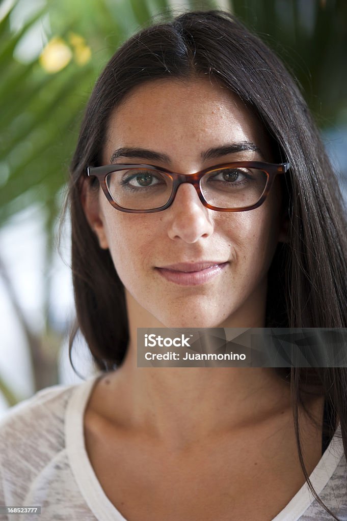 Sonriente mujer joven español - Foto de stock de Etnia Latinoamericana libre de derechos