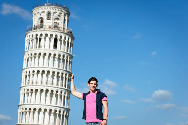Playing games with Pisa Tower