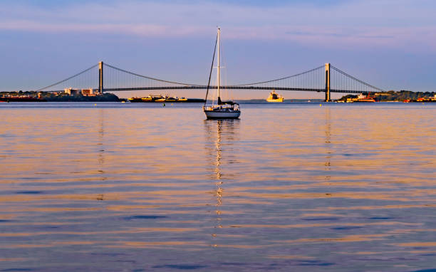 istock Verrazano Bridge at Morning 1685594761