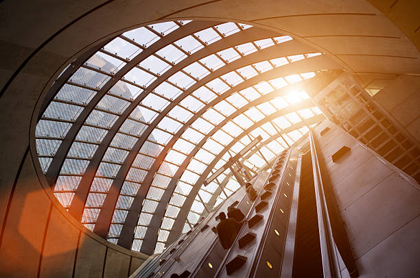 istock Canary Wharf Sunrise 168586080
