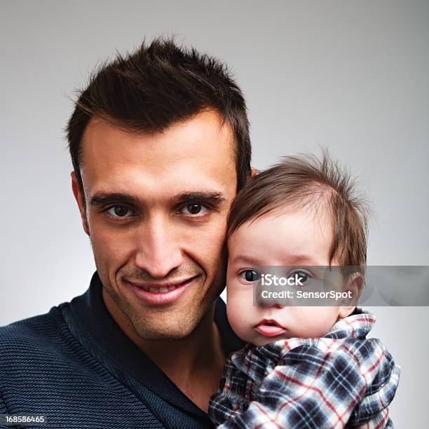 Padre E Figlio - Fotografie stock e altre immagini di Fotografia da studio - Fotografia da studio, Neonati maschi, Padre