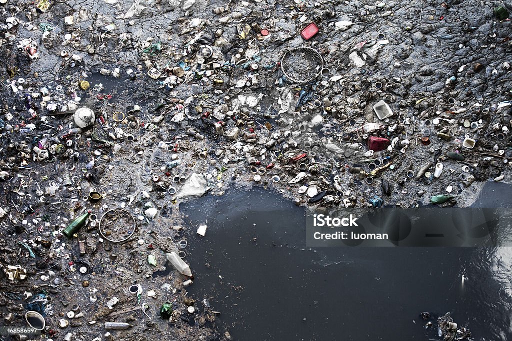 Загрязнение воды - Стоковые фото Море роялти-фри