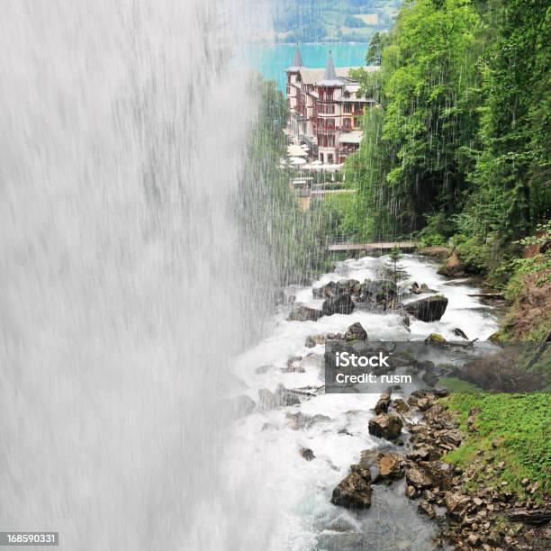 Photo libre de droit de Vue Sur La Cascade Suisse banque d'images et plus d'images libres de droit de Asperger - Asperger, Au-dessus de, Beauté de la nature