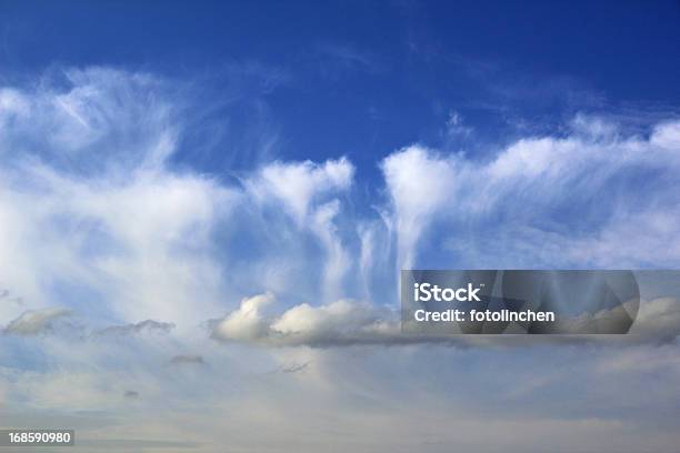 Cloud Sandsteinfelsen Stockfoto und mehr Bilder von Anstrengung - Anstrengung, Blau, Breit