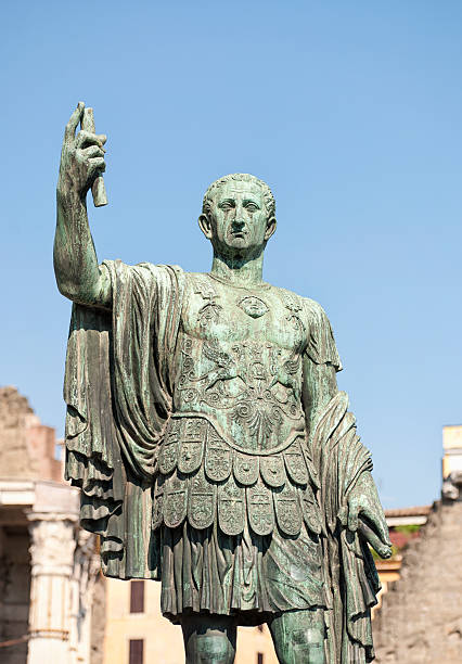 statua di imperatore romano - augustus caesar foto e immagini stock