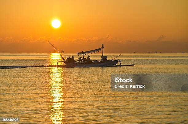 Jukung Der Fischer In Bali Bei Sonnenaufgang Stockfoto und mehr Bilder von Alt - Alt, Asiatische Kultur, Asiatischer und Indischer Abstammung