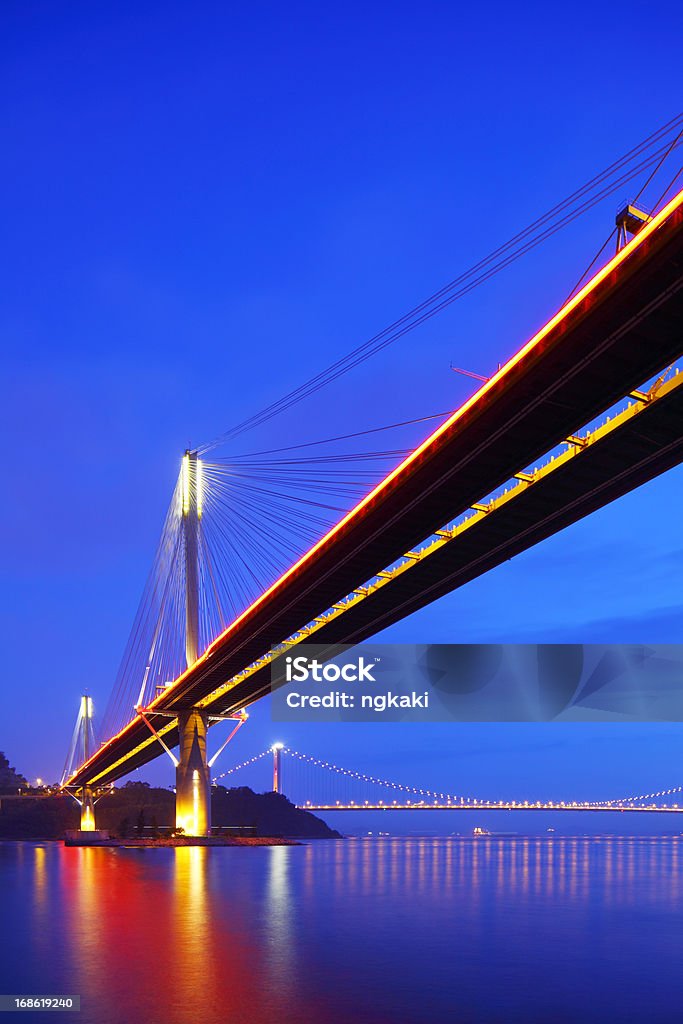 Ting Kau-Brücke in der Abenddämmerung - Lizenzfrei Hongkong Stock-Foto