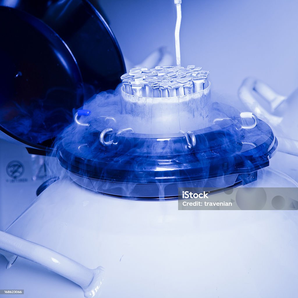 Armazenamento de amostras no tubo de ensaio de laboratório - Royalty-free Inseminação Artificial Foto de stock