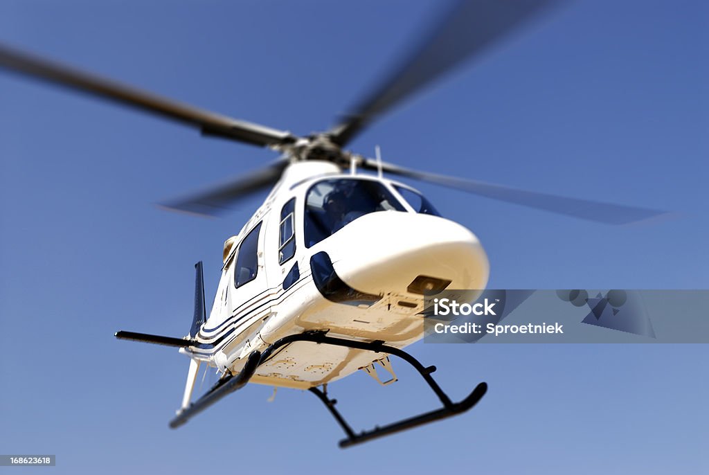 ヘリコプター離陸する - ビジネスのロイヤリティフリーストックフォト